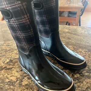 Neoprene rubber boot